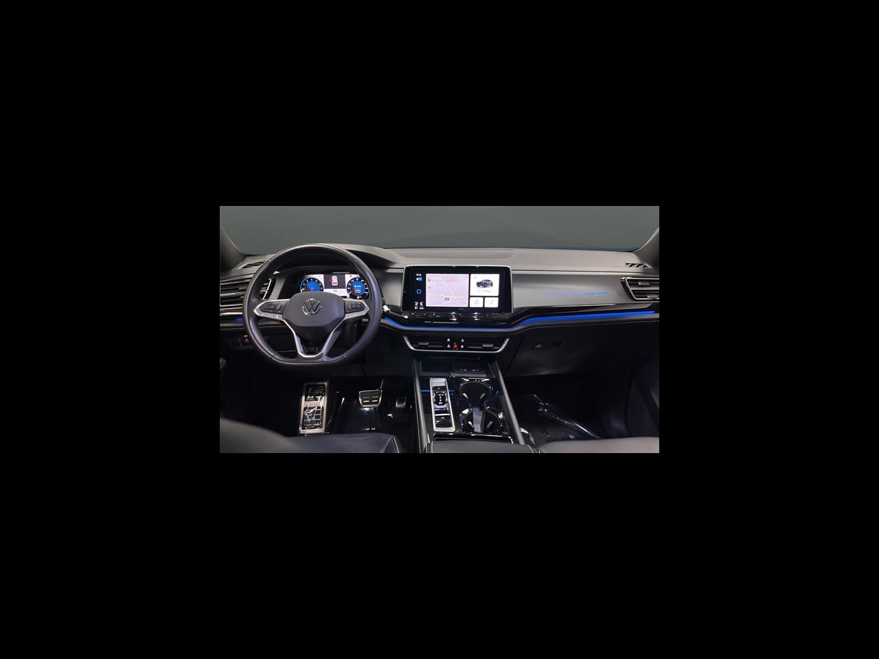 2024 Volkswagen Atlas Cross Sport 2.0T SEL R-Line