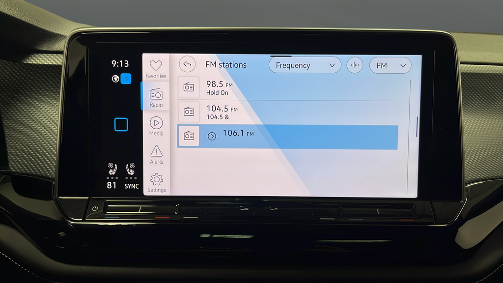 2024 Volkswagen Atlas Cross Sport 2.0T SEL R-Line