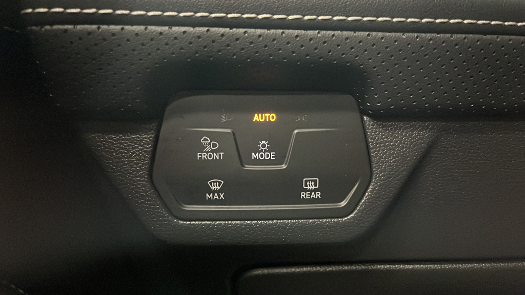 2024 Volkswagen Atlas Cross Sport 2.0T SEL R-Line