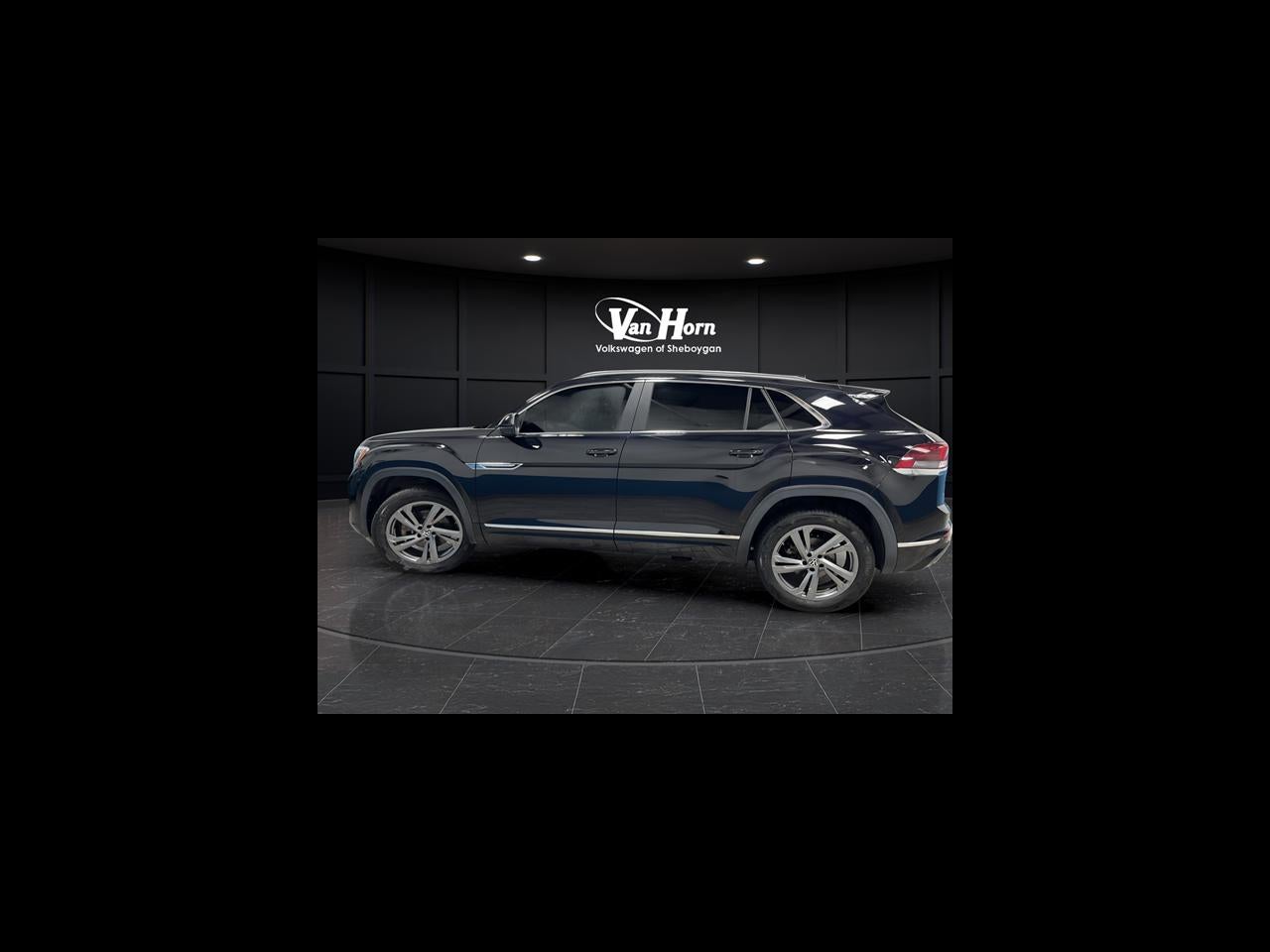 2024 Volkswagen Atlas Cross Sport 2.0T SEL R-Line