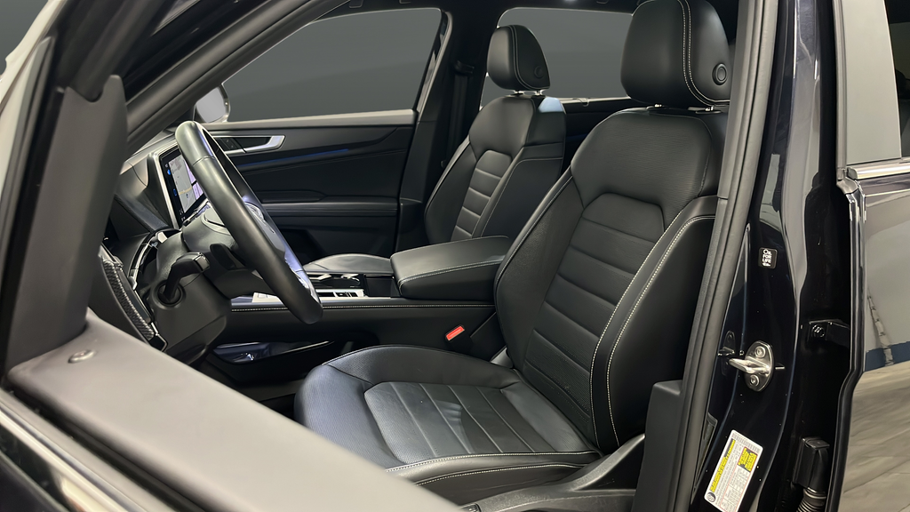 2024 Volkswagen Atlas Cross Sport 2.0T SEL R-Line