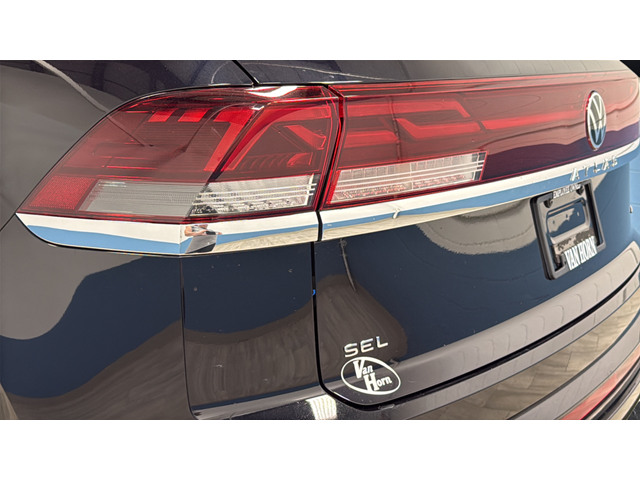 2024 Volkswagen Atlas Cross Sport 2.0T SEL R-Line