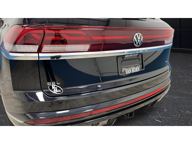 2024 Volkswagen Atlas Cross Sport 2.0T SEL R-Line