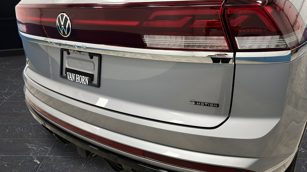 2024 Volkswagen Atlas Cross Sport 2.0T SEL R-Line