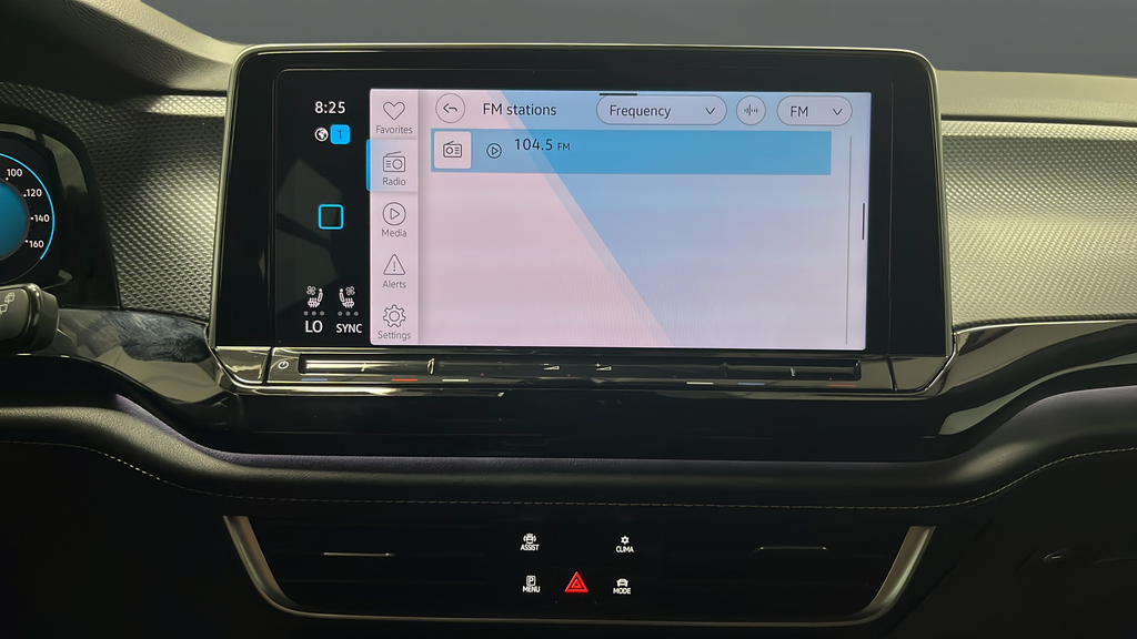 2024 Volkswagen Atlas Cross Sport 2.0T SEL R-Line