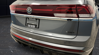 2024 Volkswagen Atlas Cross Sport 2.0T SEL R-Line