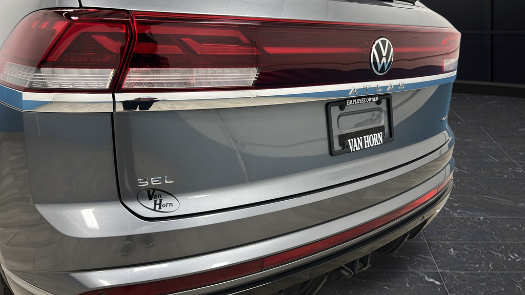 2024 Volkswagen Atlas Cross Sport 2.0T SEL R-Line