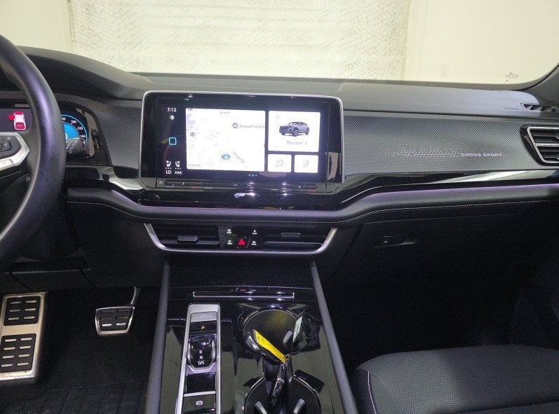 2024 Volkswagen Atlas Cross Sport 2.0T SEL R-Line