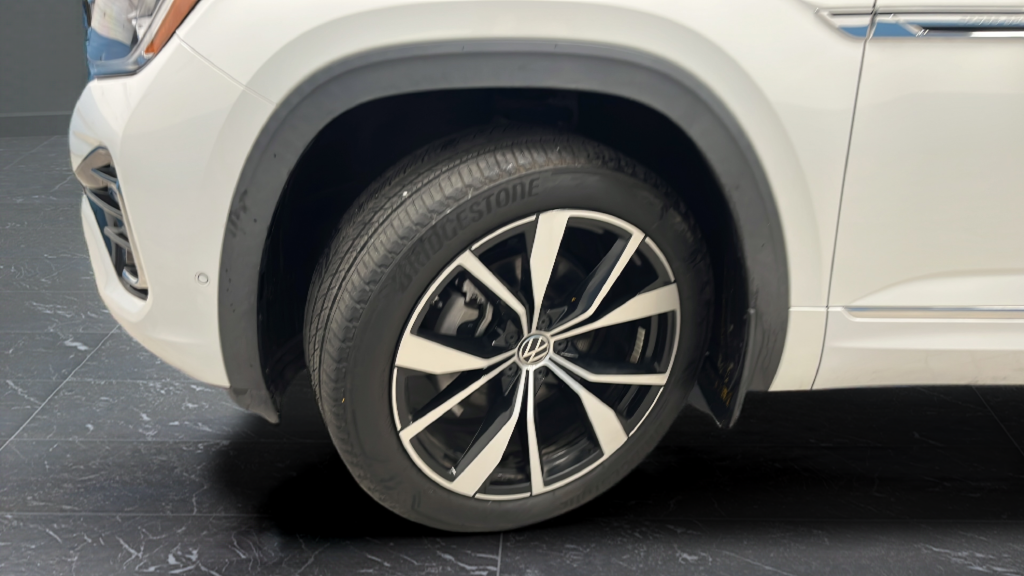 2024 Volkswagen Atlas Cross Sport 2.0T SEL Premium R-Line