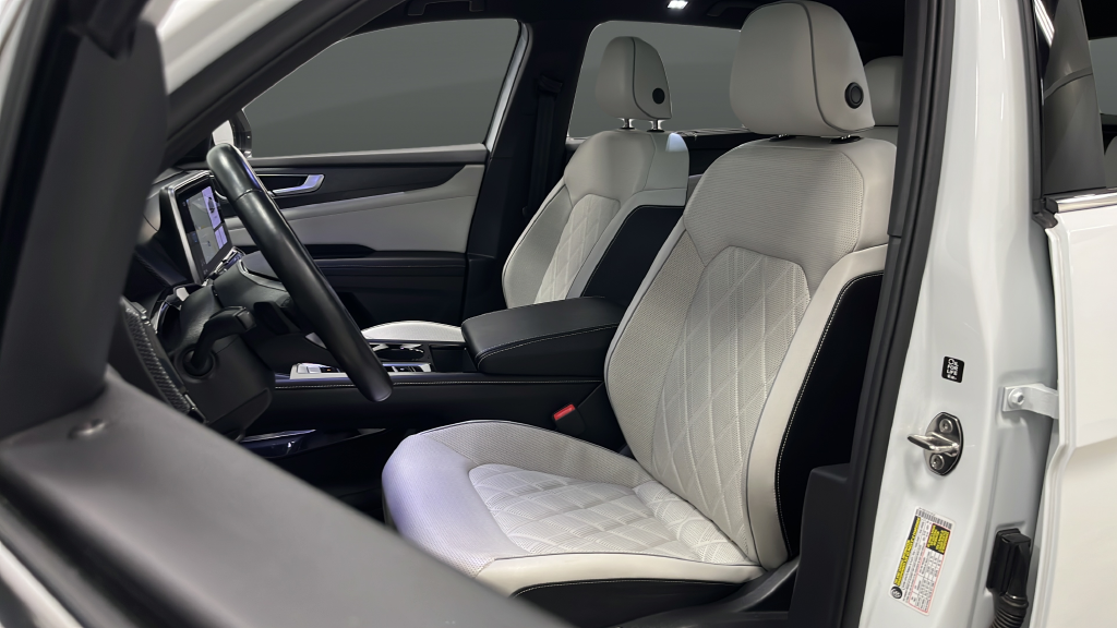 2024 Volkswagen Atlas Cross Sport 2.0T SEL Premium R-Line
