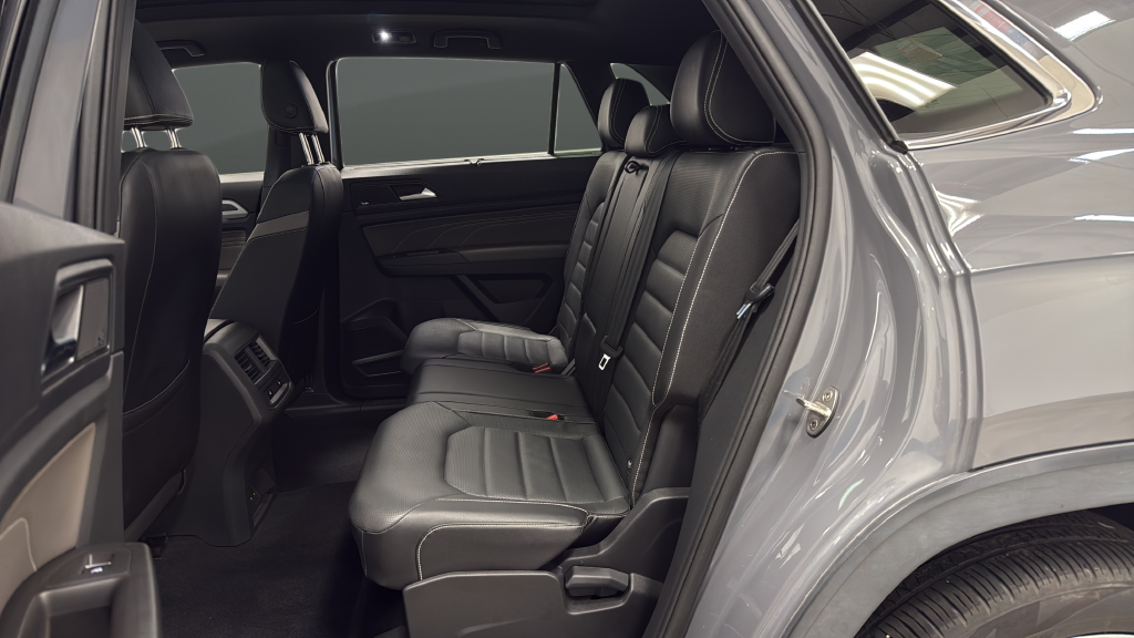 2023 Volkswagen Atlas Cross Sport 3.6L V6 SEL Premium R-Line