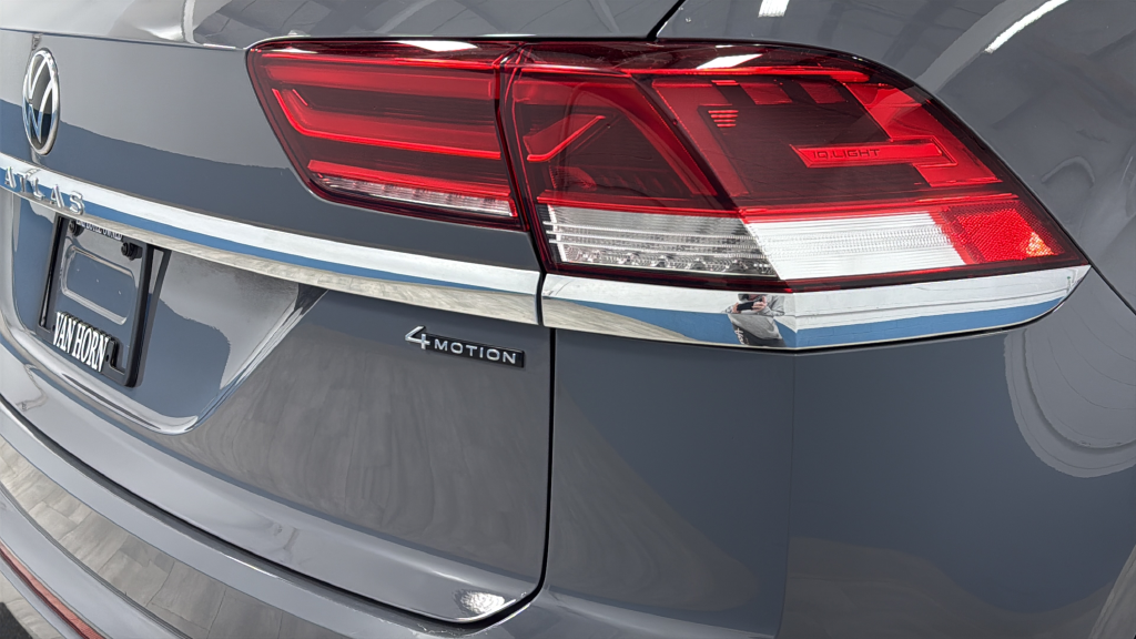 2023 Volkswagen Atlas Cross Sport 3.6L V6 SEL Premium R-Line