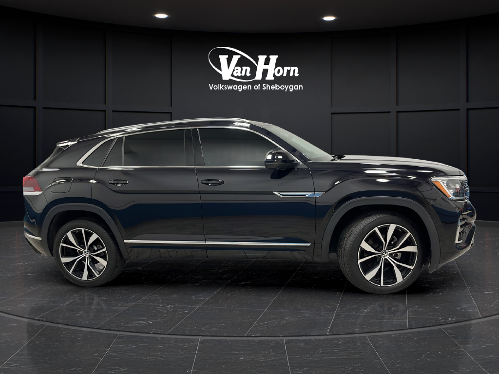 2025 Volkswagen Atlas Cross Sport 2.0T SEL Premium R-Line