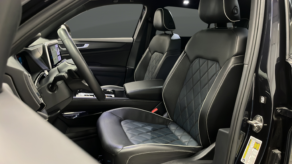 2025 Volkswagen Atlas Cross Sport 2.0T SEL Premium R-Line