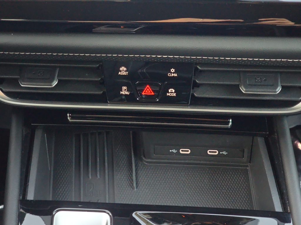 2026 Volkswagen Atlas SE w/Technology