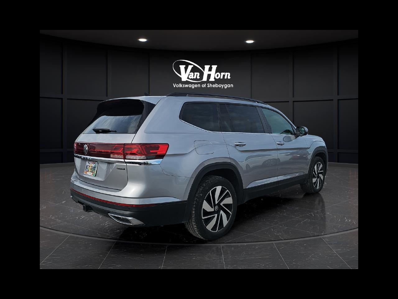 2025 Volkswagen Atlas 2.0T SE w/Technology