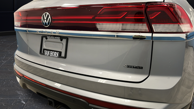 2024 Volkswagen Atlas Cross Sport 2.0T SE w/Technology
