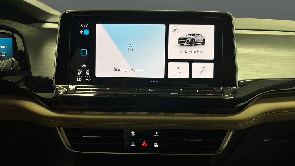 2024 Volkswagen Atlas Cross Sport 2.0T SE w/Technology