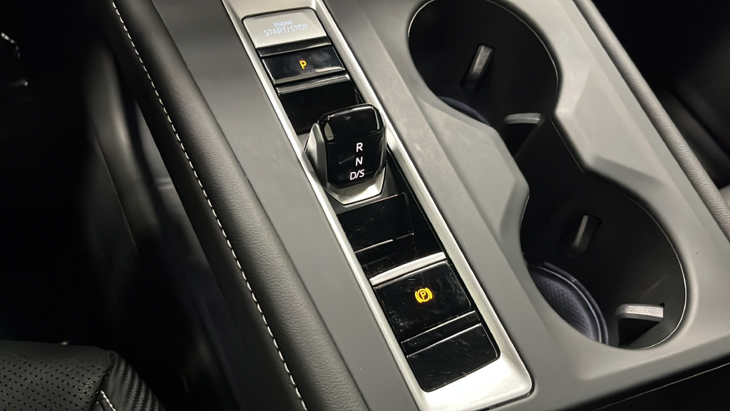 2025 Volkswagen Atlas Cross Sport 2.0T SE