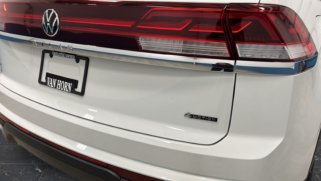 2025 Volkswagen Atlas Cross Sport 2.0T SE