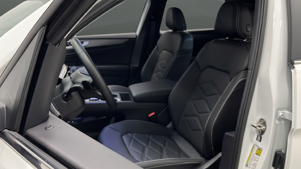 2025 Volkswagen Atlas Cross Sport 2.0T SE