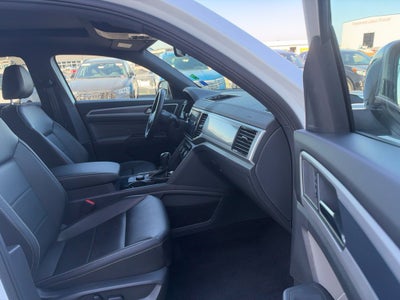 2023 Volkswagen Atlas Cross Sport 2.0T SEL R-Line