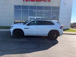 2023 Volkswagen Atlas Cross Sport 2.0T SEL R-Line