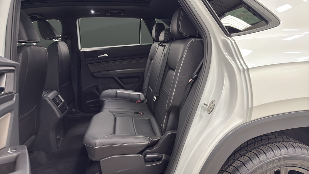 2023 Volkswagen Atlas Cross Sport 3.6L V6 SEL R-Line