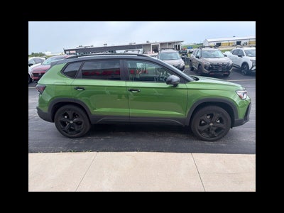 2025 Volkswagen Taos 1.5T SE Black