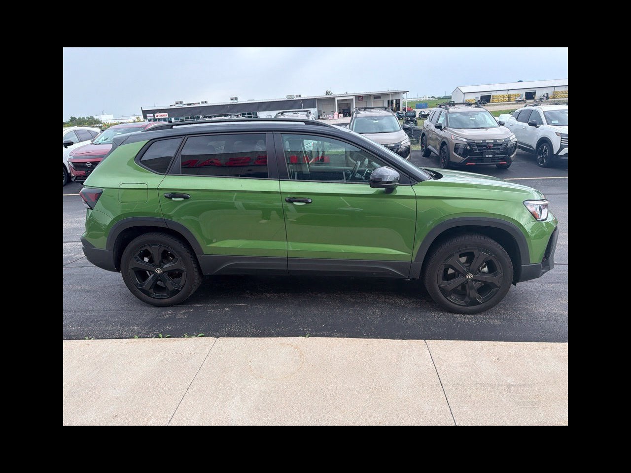 2025 Volkswagen Taos 1.5T SE Black