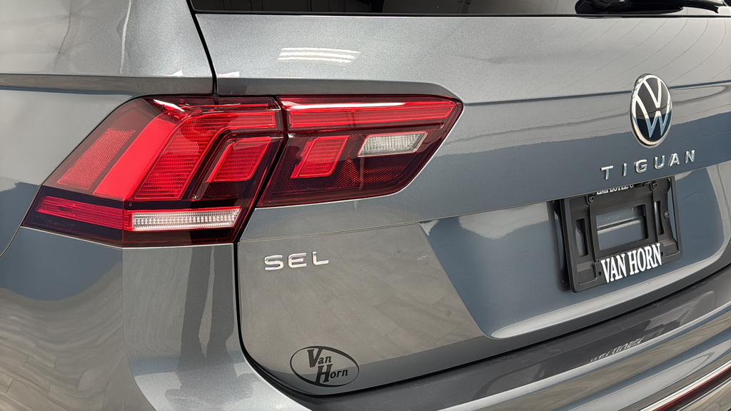 2023 Volkswagen Tiguan 2.0T SEL R-Line