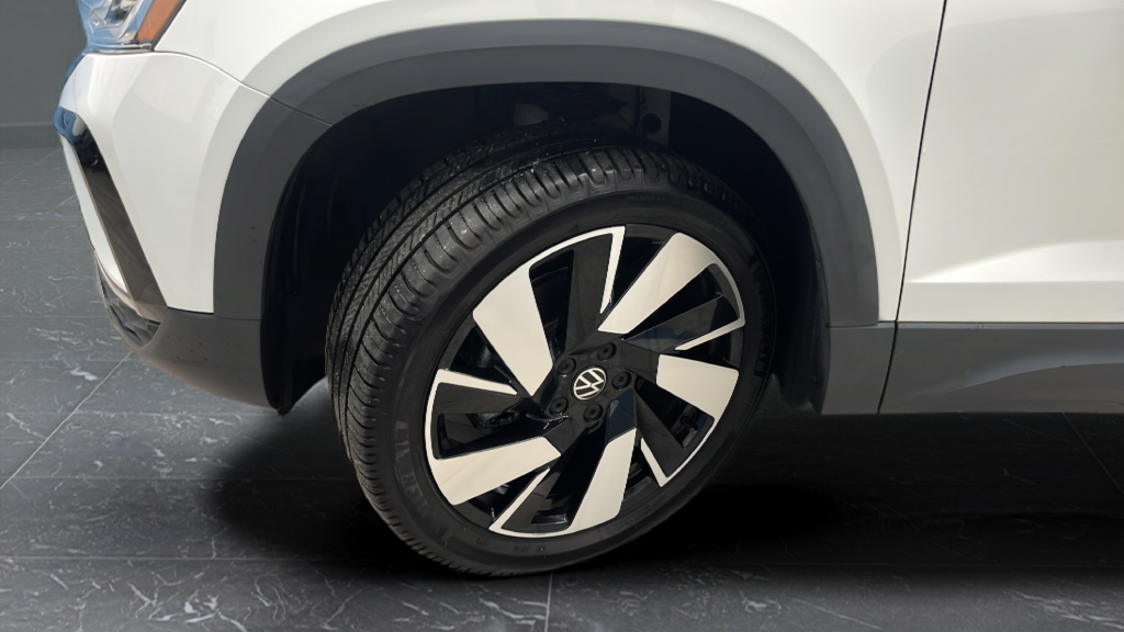 2024 Volkswagen Taos 1.5T SEL