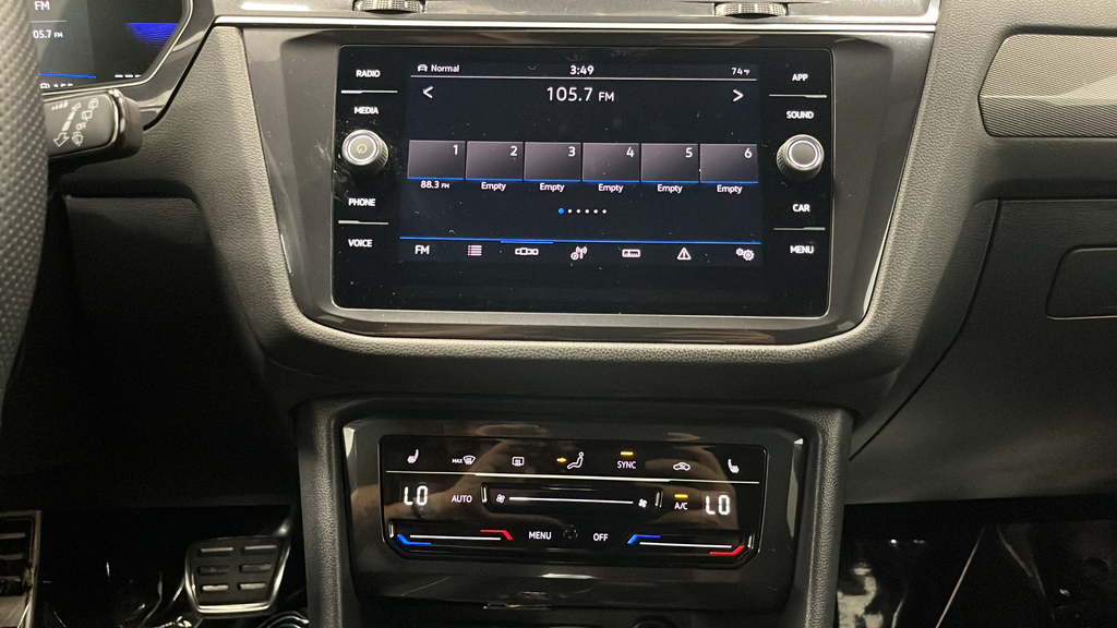 2024 Volkswagen Tiguan 2.0T SE R-Line Black