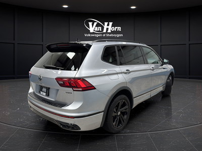 2024 Volkswagen Tiguan 2.0T SE R-Line Black