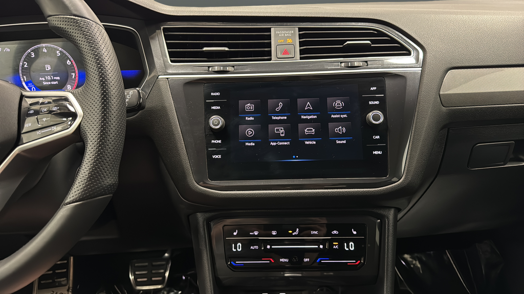 2024 Volkswagen Tiguan 2.0T SE R-Line Black