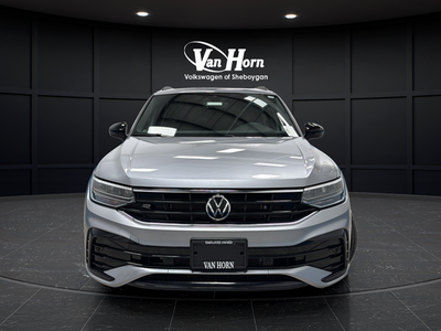 2024 Volkswagen Tiguan 2.0T SE R-Line Black