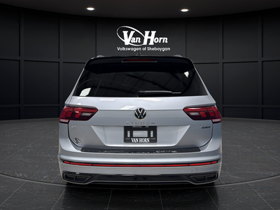 2024 Volkswagen Tiguan 2.0T SE R-Line Black