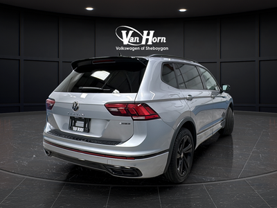 2024 Volkswagen Tiguan 2.0T SE R-Line Black
