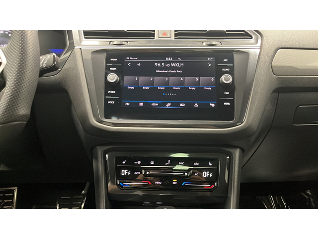 2024 Volkswagen Tiguan 2.0T SE R-Line Black