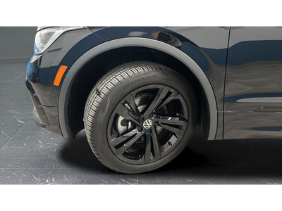 2024 Volkswagen Tiguan 2.0T SE R-Line Black