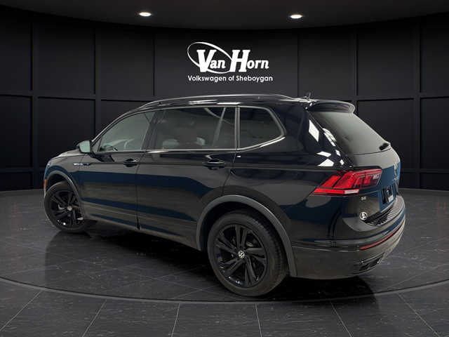 2024 Volkswagen Tiguan 2.0T SE R-Line Black