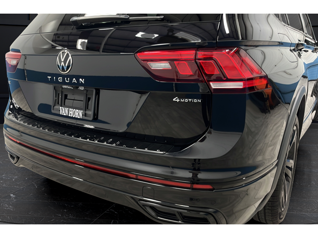 2024 Volkswagen Tiguan 2.0T SE R-Line Black