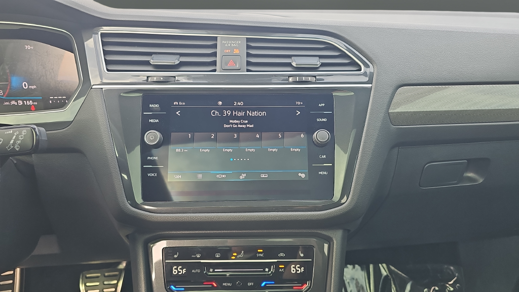 2024 Volkswagen Tiguan 2.0T SE R-Line Black