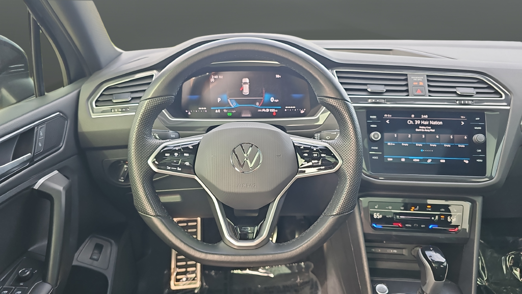 2024 Volkswagen Tiguan 2.0T SE R-Line Black