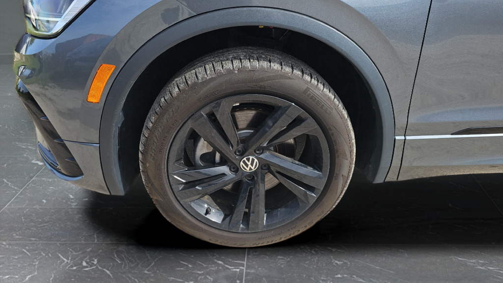 2024 Volkswagen Tiguan 2.0T SE R-Line Black