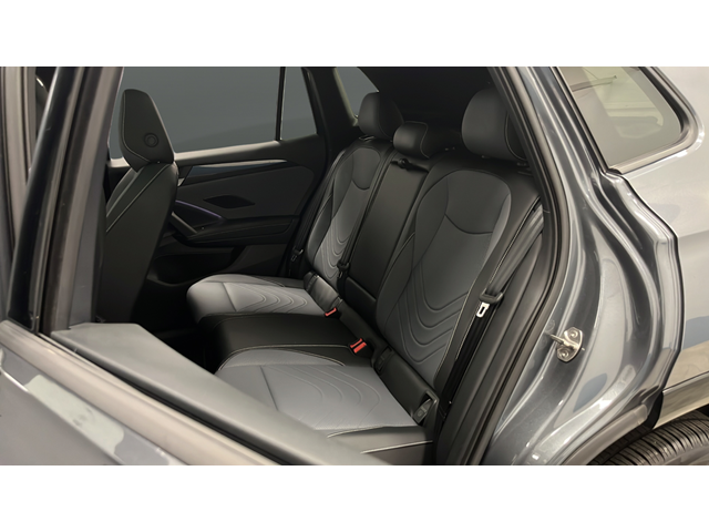 2025 Volkswagen Tiguan 2.0T SE R-Line Black