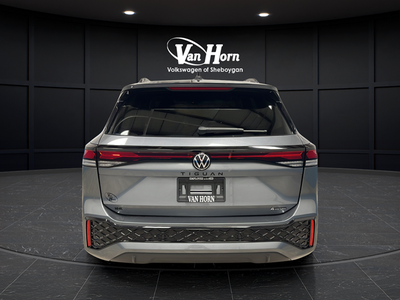 2025 Volkswagen Tiguan 2.0T SE R-Line Black
