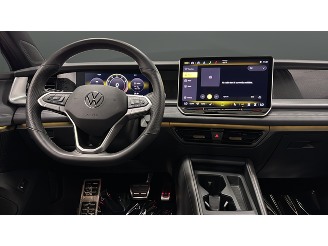 2025 Volkswagen Tiguan 2.0T SE R-Line Black