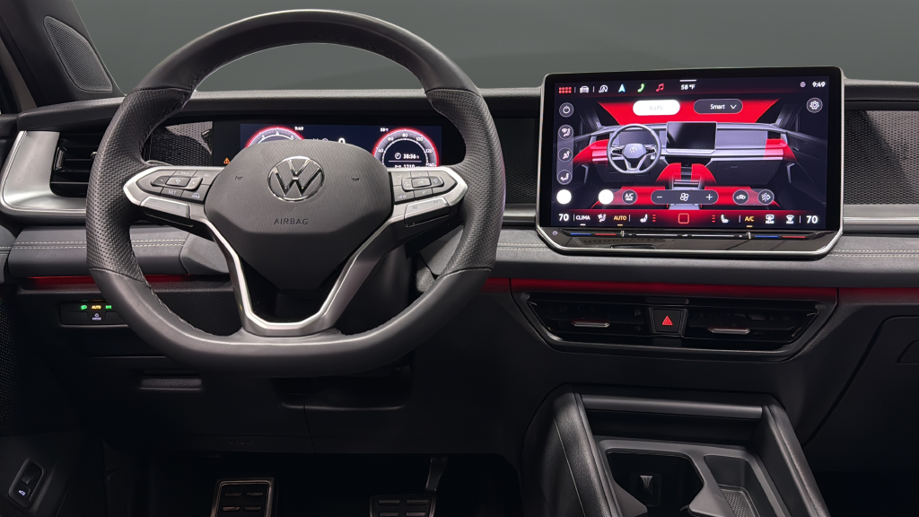 2025 Volkswagen Tiguan 2.0T SE R-Line Black