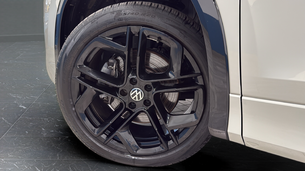 2025 Volkswagen Tiguan 2.0T SE R-Line Black